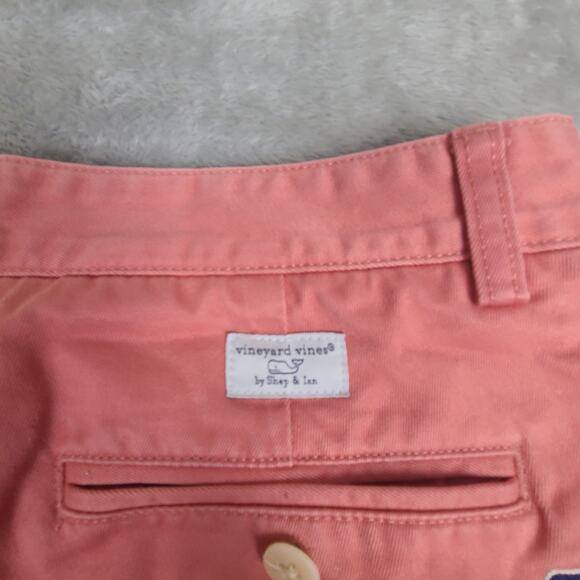 Vineyard Vines Chino Shorts Mens 30 Pink All Over Print Whale‎ Casual - Picture 11 of 11